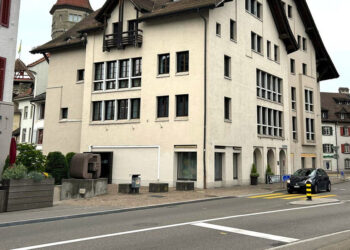 Auf die Strasse gestürzt