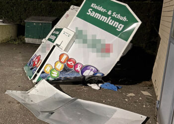 Vandalismus in Wuppenau: Textilcontainer zerstört