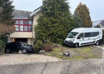 Sommeri: Hoher Sachschaden nach Selbstunfall